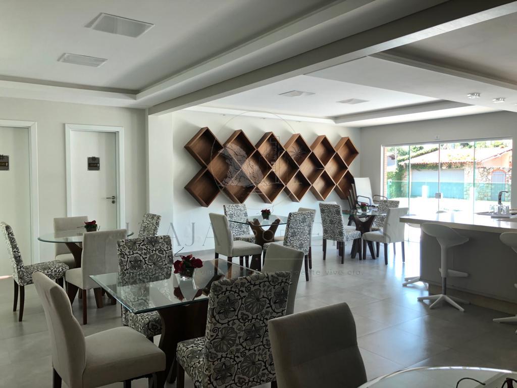 Apartamento vista mar três suítes para venda em Cabeçudas