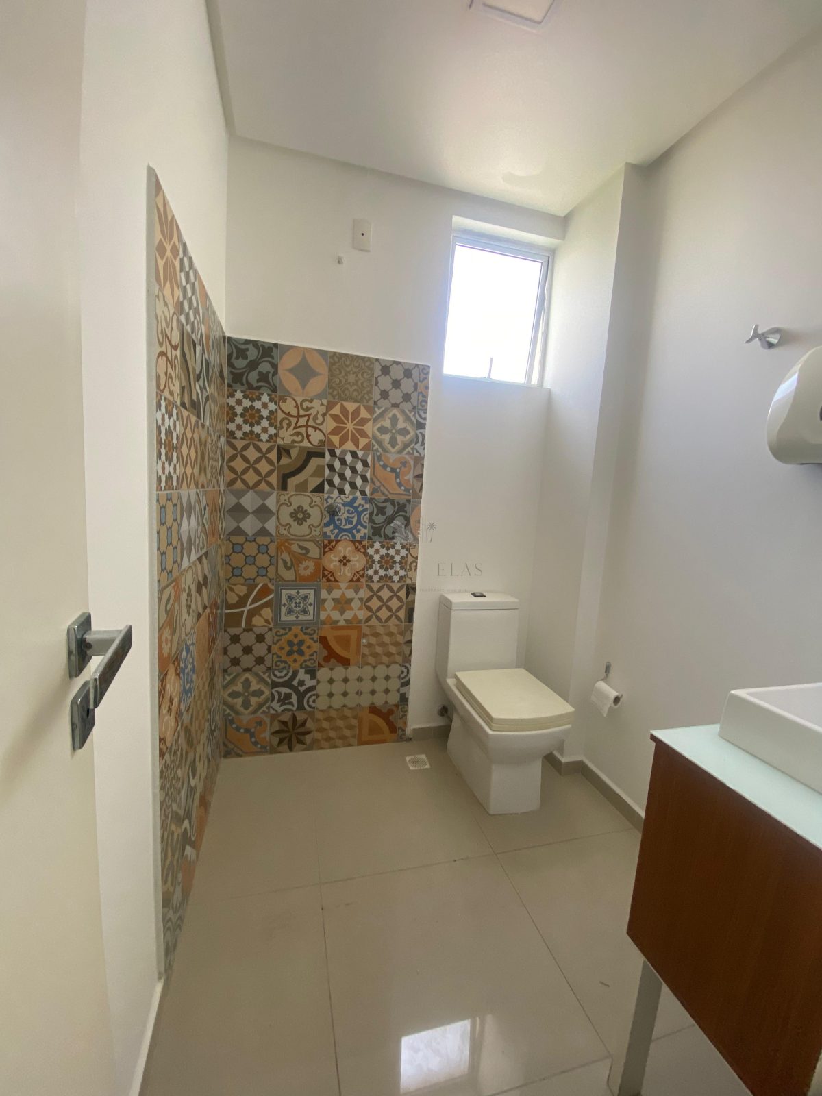 Sala comercial 2 quartos para Locação Anual no bairro Pioneiros em Balneário Camboriú