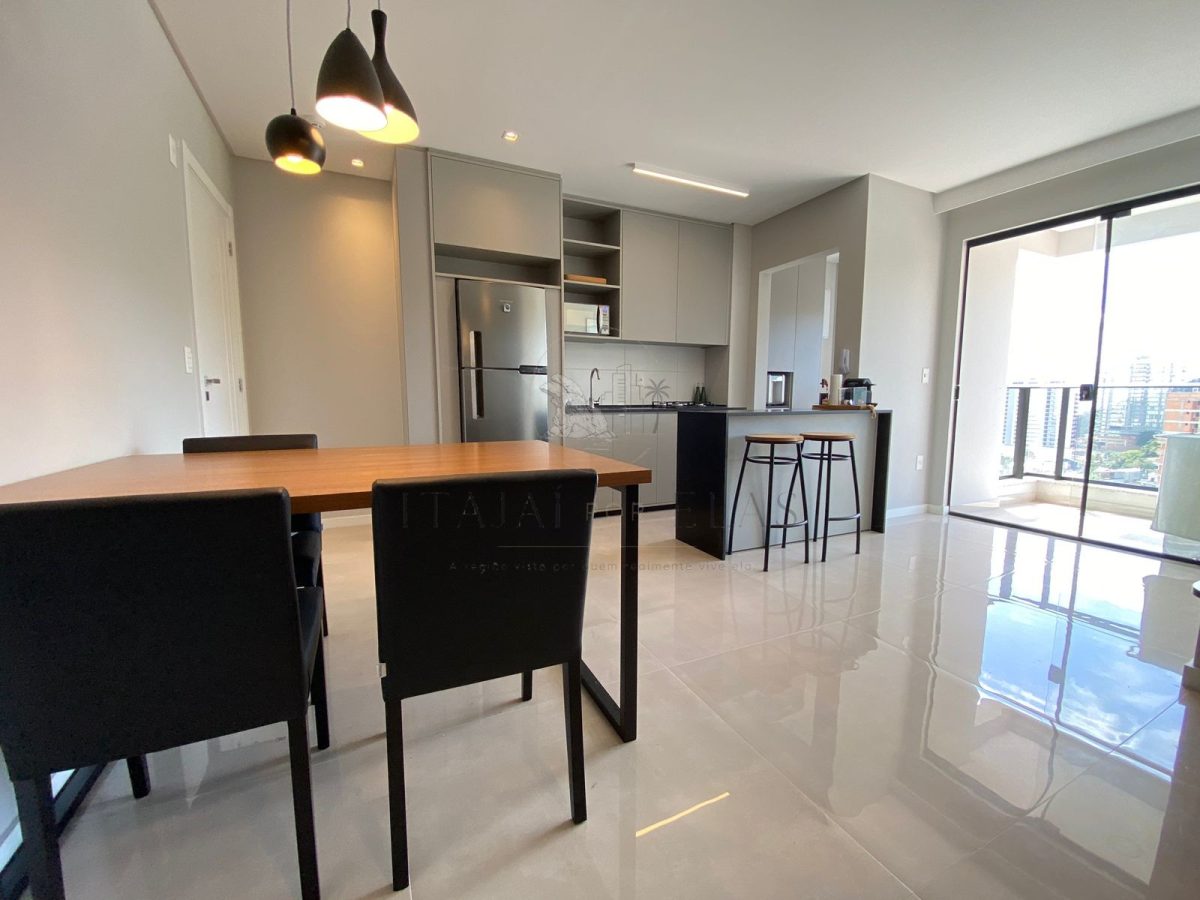 Apartamento 2 suítes para Locação Anual no bairro Fazenda em Itajaí