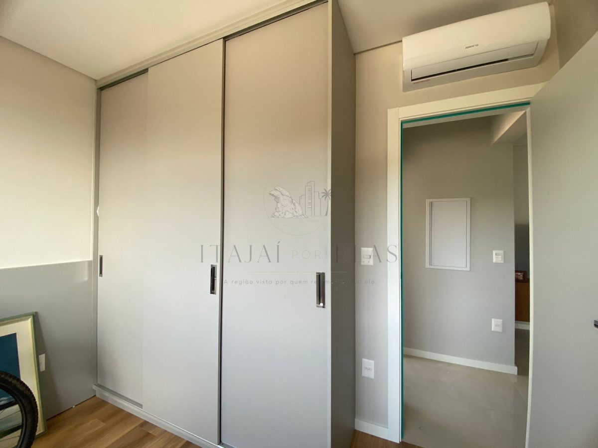 Apartamento 2 suítes para Locação Anual no bairro Fazenda em Itajaí