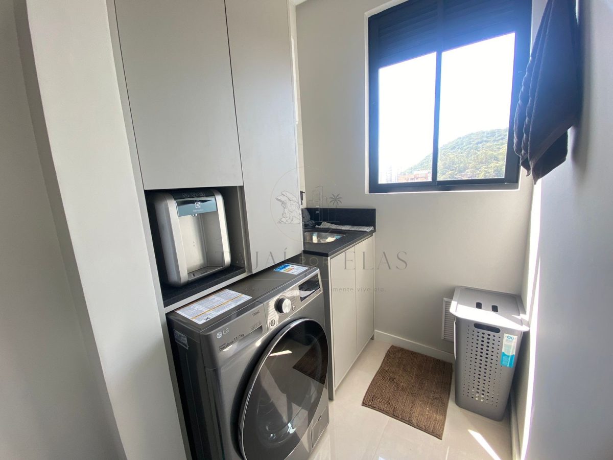 Apartamento 2 suítes para Locação Anual no bairro Fazenda em Itajaí
