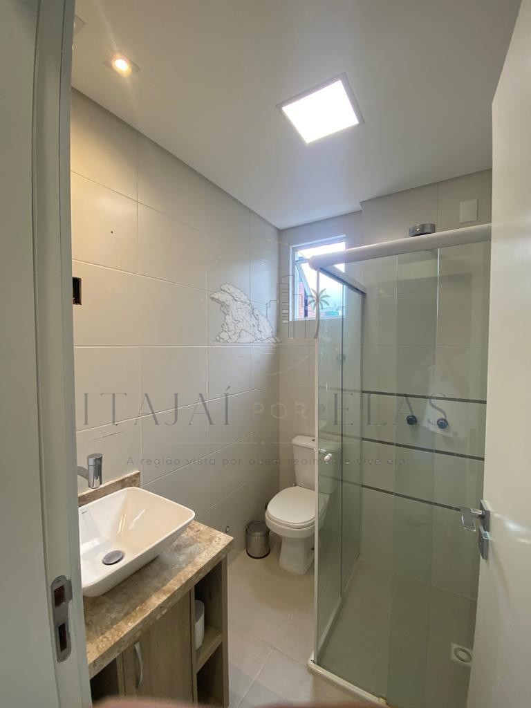 Apartamento 2 dormitorios na Praia Brava