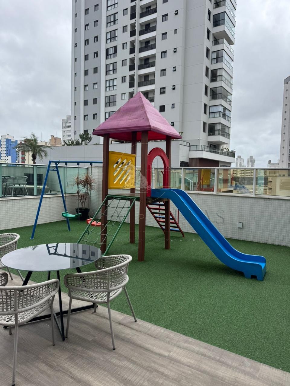 Apartamento 2 suítes para Venda no bairro Centro em Itajaí