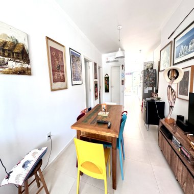 Apartamento térreo dois dormitórios na Praia dos Amores
