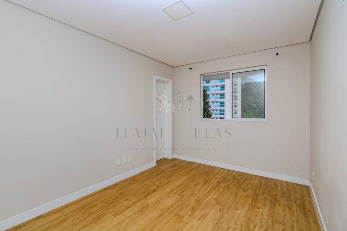 Apartamento 2 suítes para Venda em Cabeçudas 