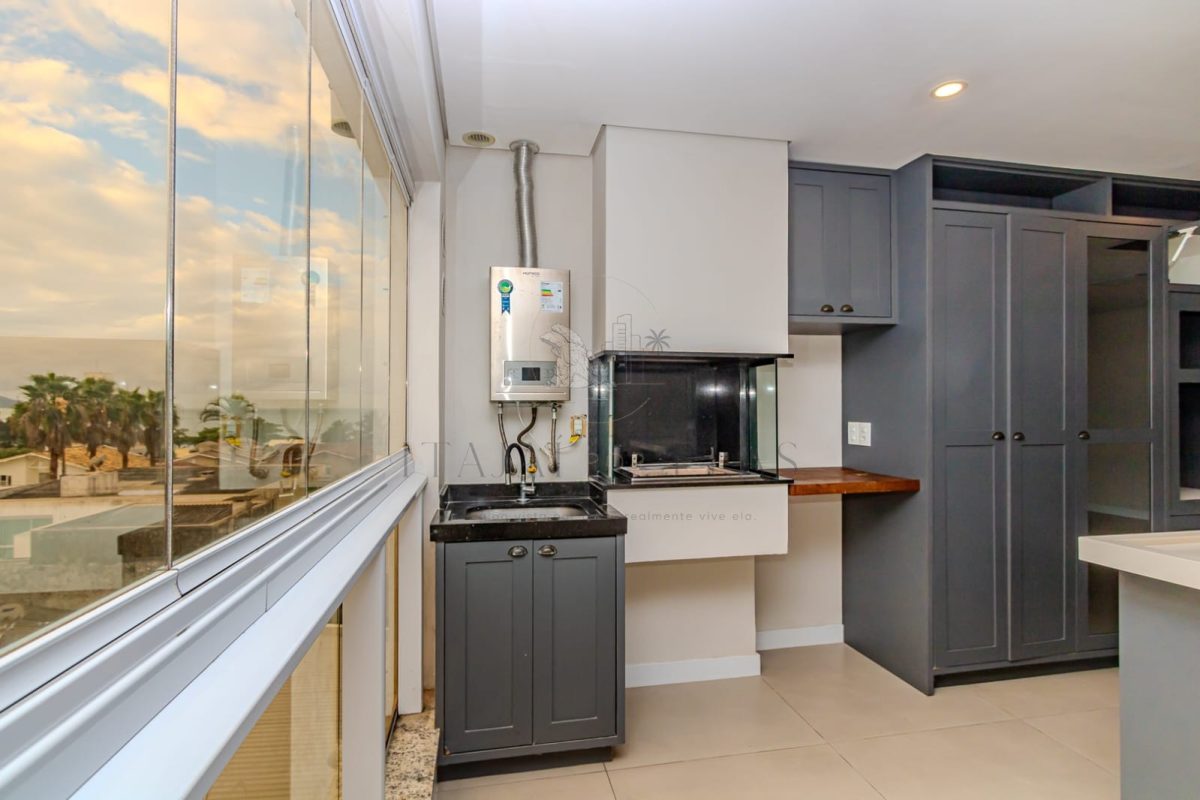 Apartamento 2 suítes para Venda em Cabeçudas 