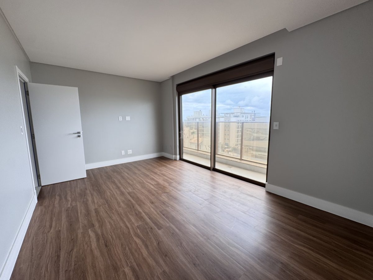 Apartamento 3 suítes para Venda no bairro Praia Brava de Itajaí em Itajaí