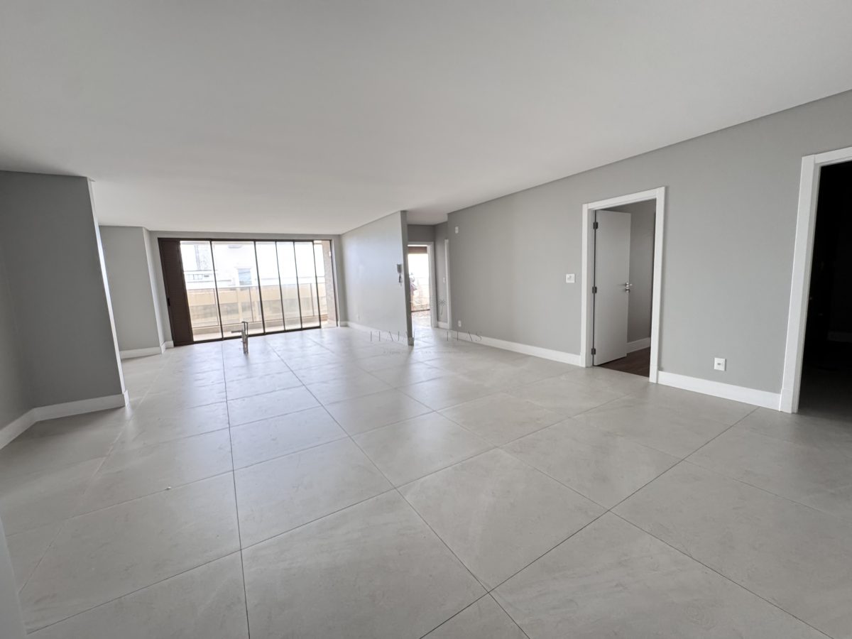 Apartamento 3 suítes para Venda no bairro Praia Brava de Itajaí em Itajaí