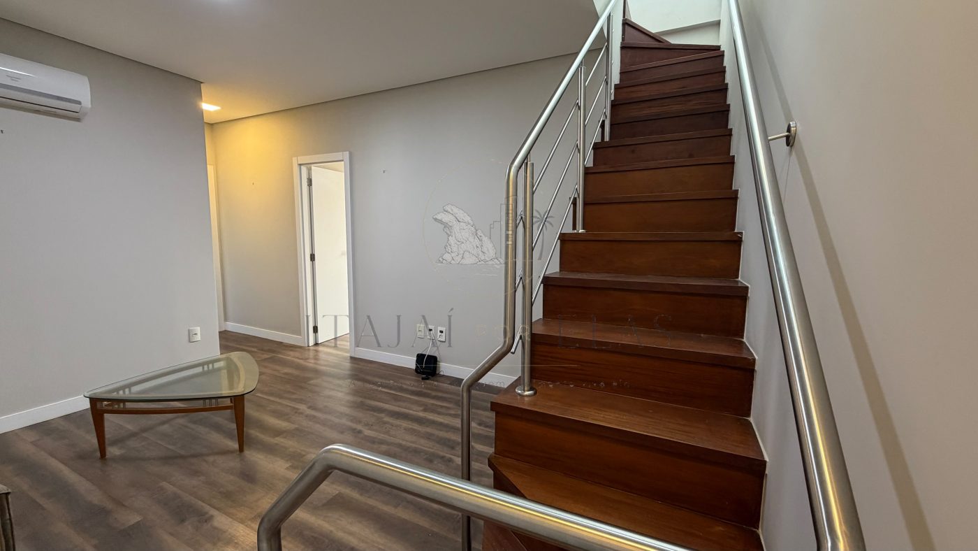Apartamento 3 suítes para Venda no bairro Cabeçudas em Itajaí