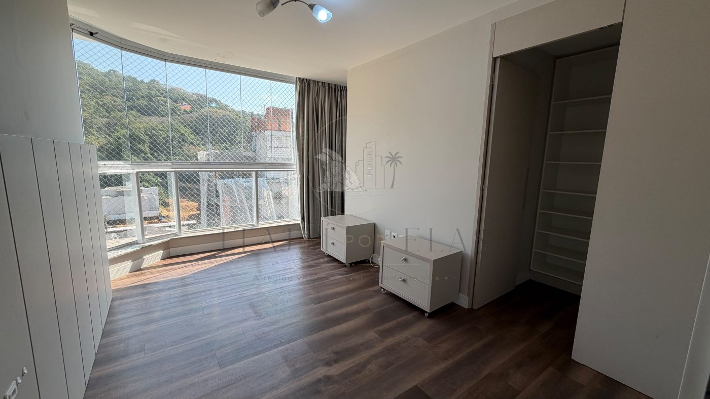Apartamento 3 suítes para Venda no bairro Cabeçudas em Itajaí