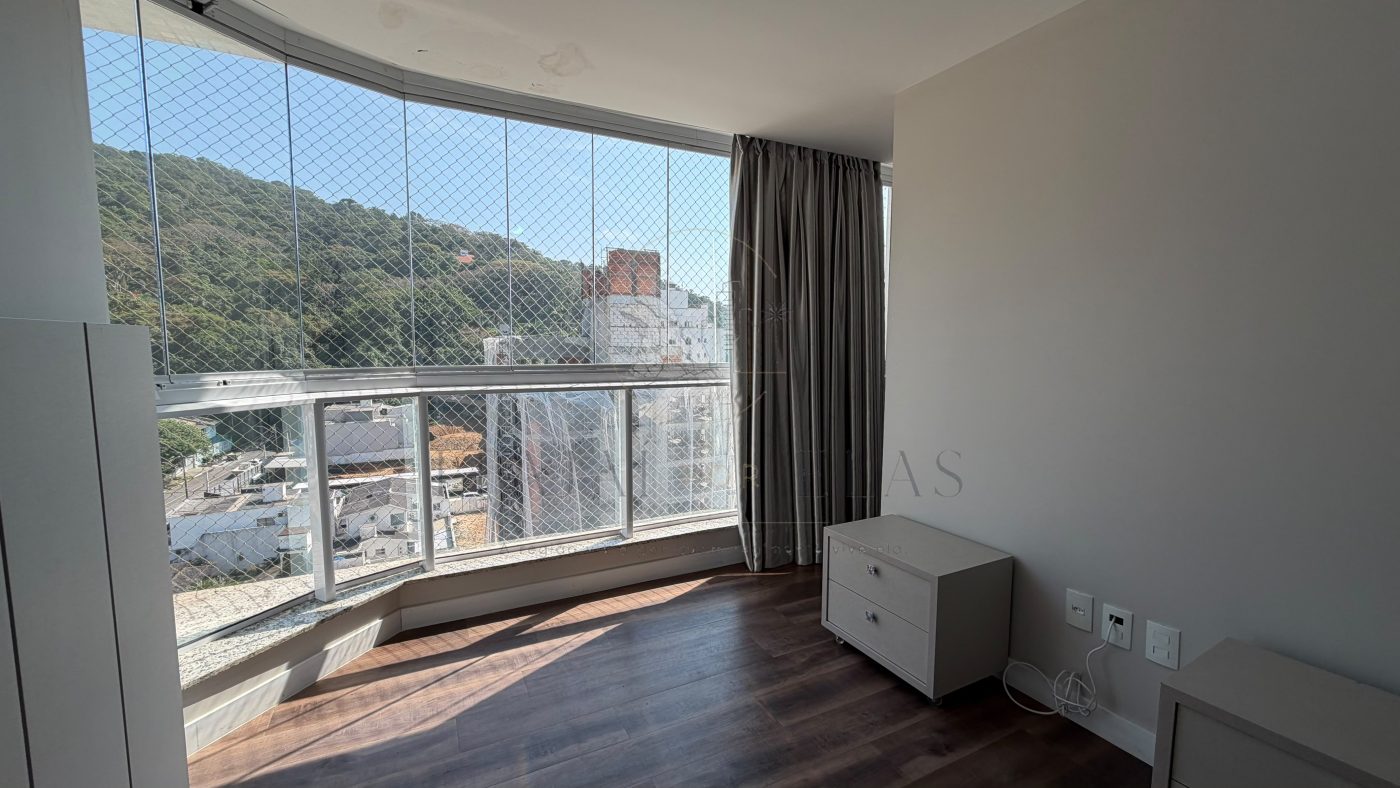Apartamento 3 suítes para Venda no bairro Cabeçudas em Itajaí