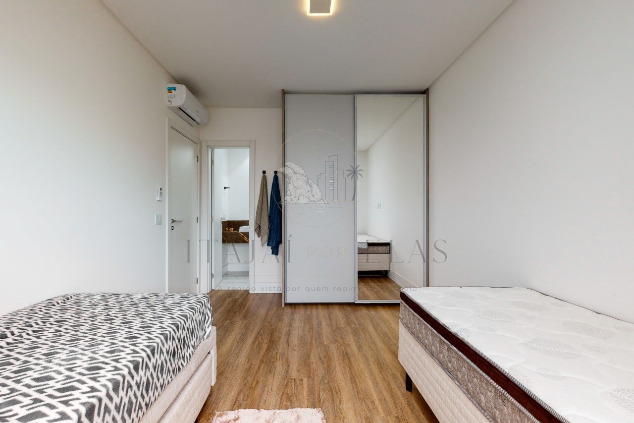 Apartamento 2 suítes na Praia Brava para venda