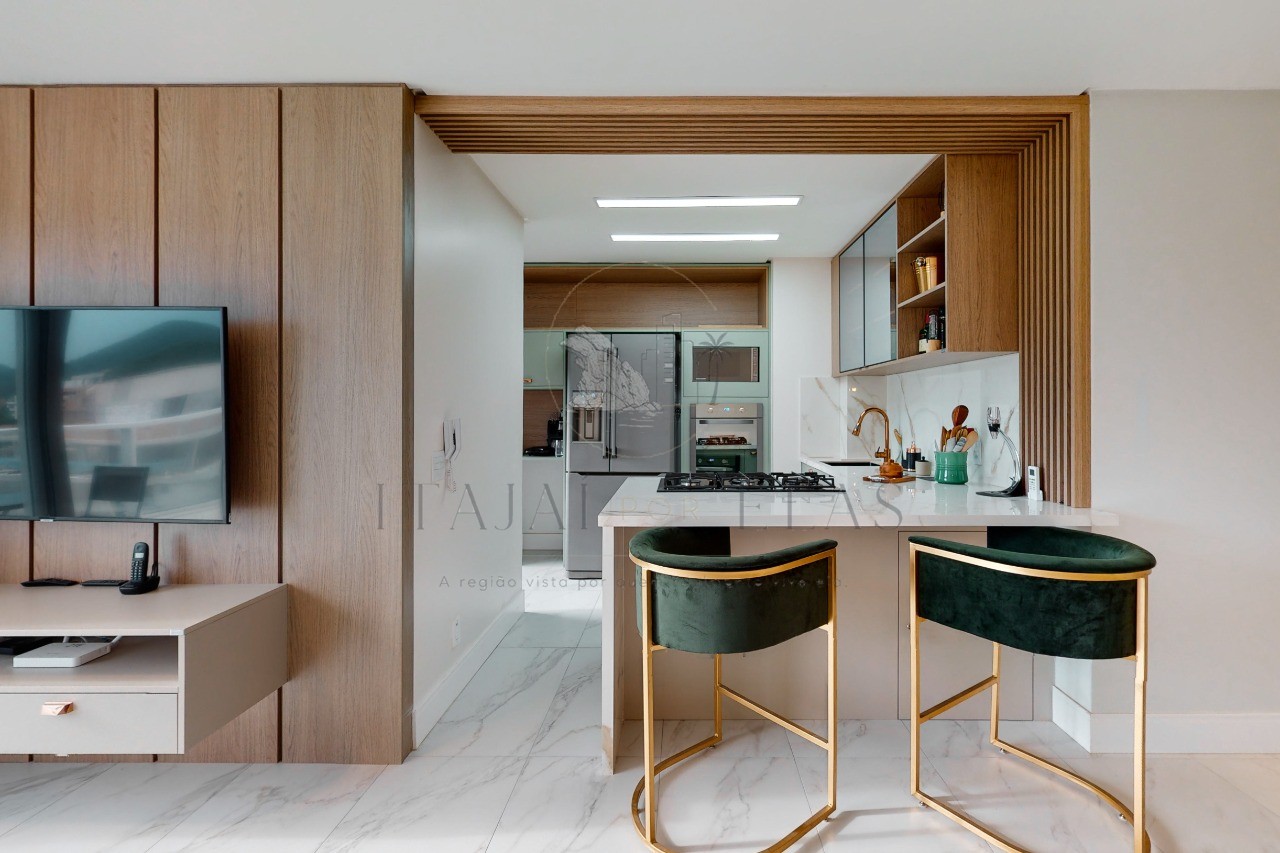 Apartamento 2 suítes na Praia Brava para venda